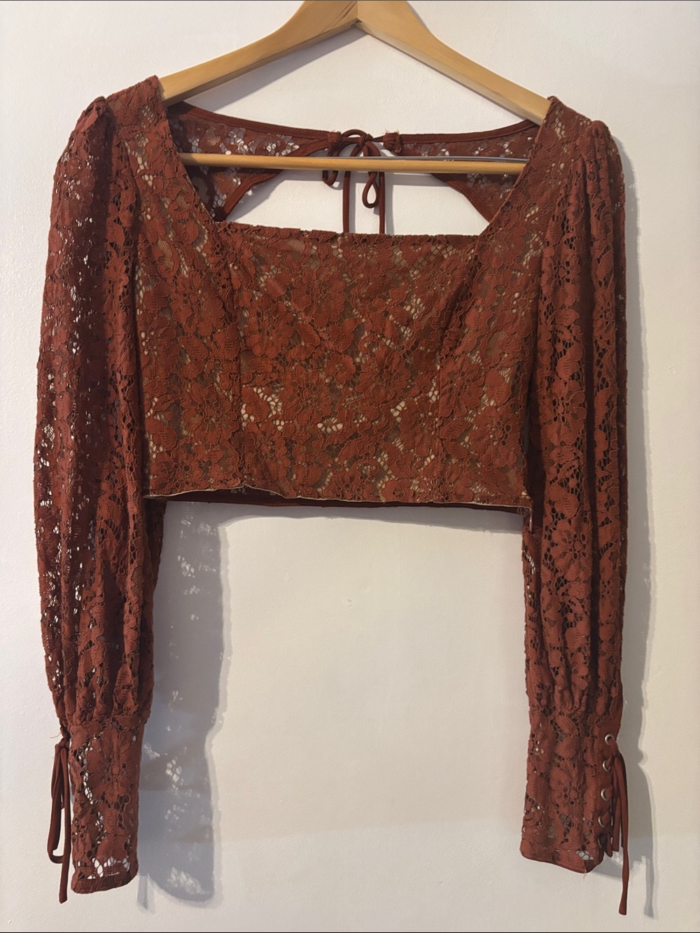 Women's Rust Lace Long-Sleeve Crop Top